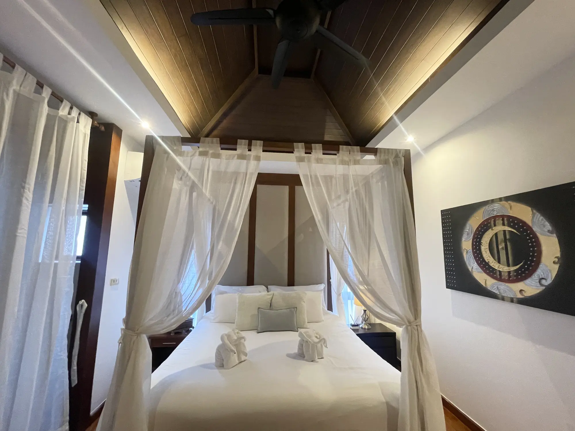 Master bedroom detail